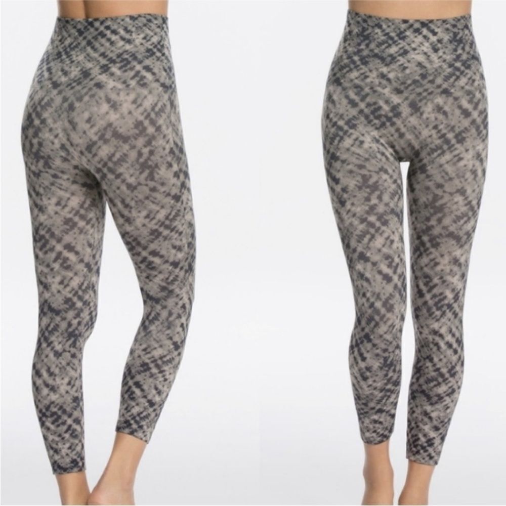 SPANX Look At Me Now Seamless Watercolor Patterned Leggings Size L